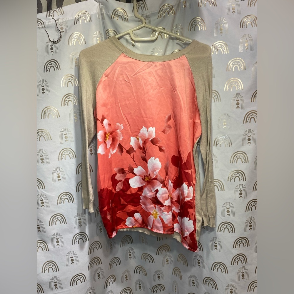 Forever 21 Coral and Beige Floral Blouse